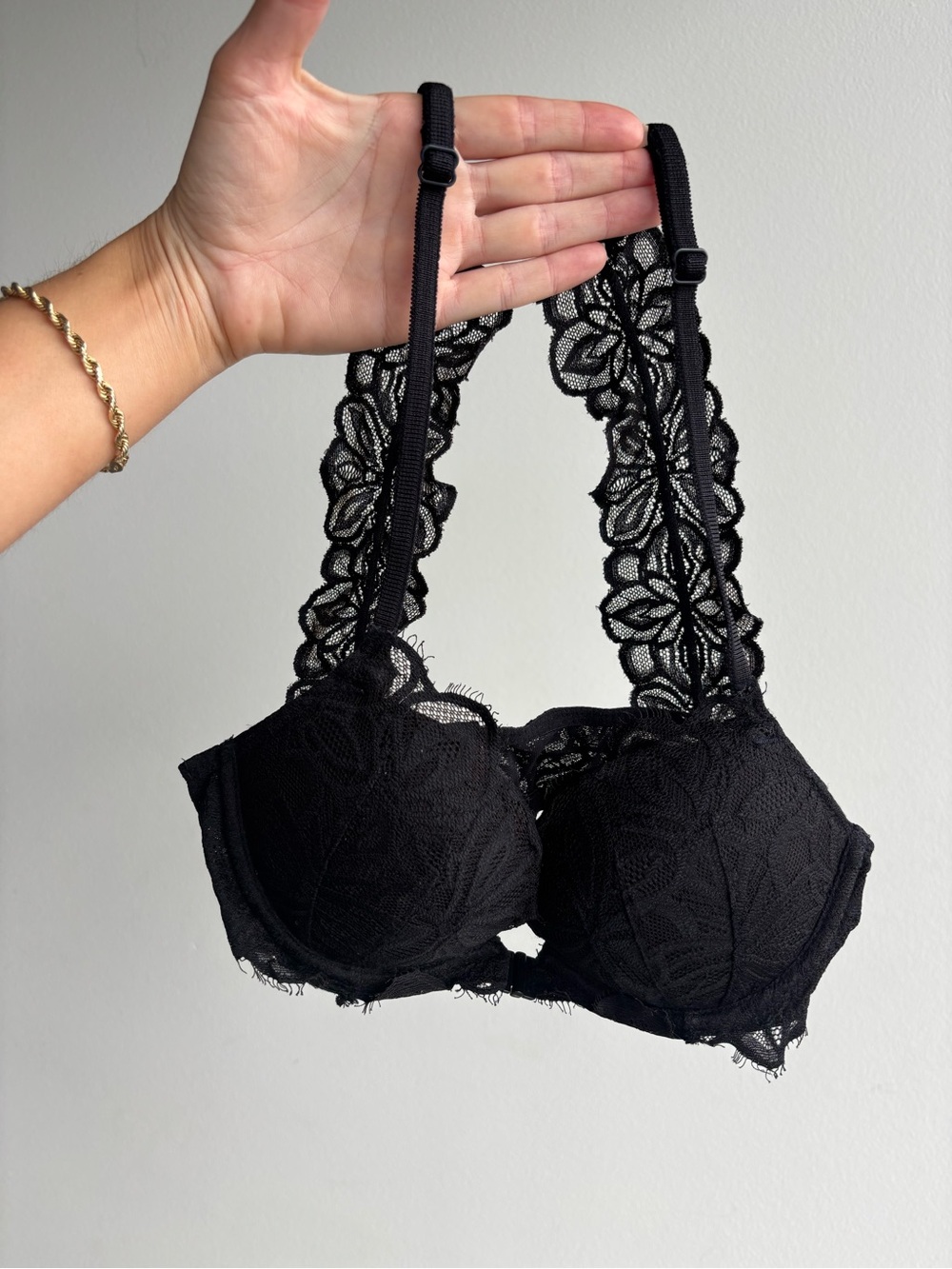 PINK Victoria’s Secret 32A Black Lace Underwire Bra with Floral Straps